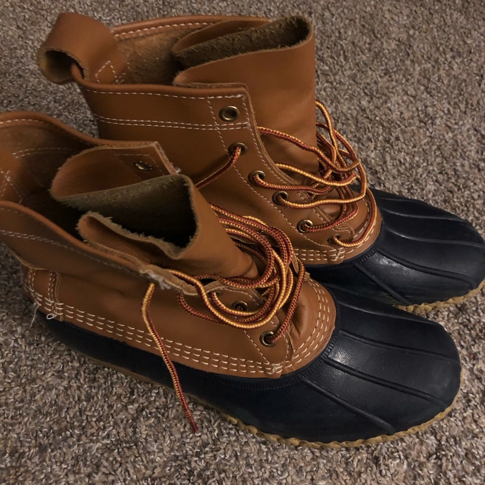 L.L. Bean Tan and Black Lace-Up Boots